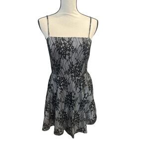 Women’s LuLus Fit & Flare Formal Dress. Size Large